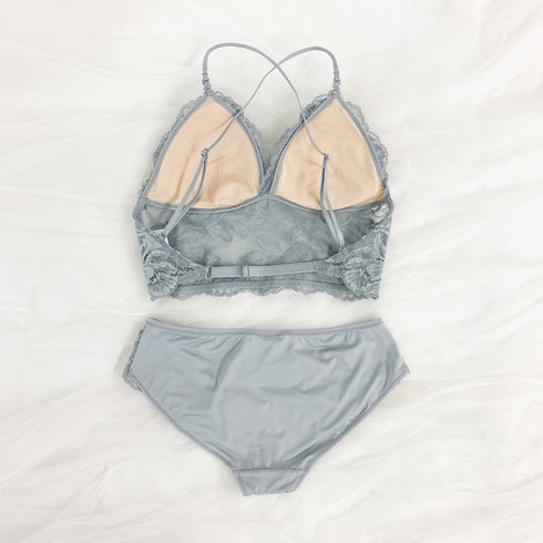 バックオープンリーフブラセット