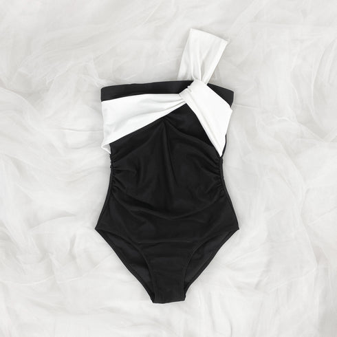 ワンショルベルトスイムウェア