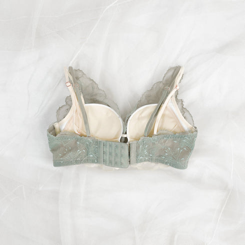 ぷるんっに惚れる 初恋ブラ -ブラ単品