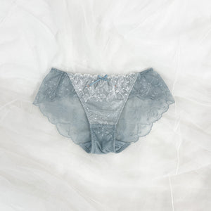 ぷるんっに惚れる 初恋ブラ -ブラ＆ショーツセット-